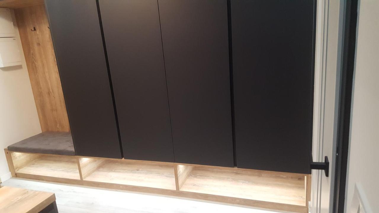 Apartament Skarbowa 2 & Parking Lešno Exteriér fotografie